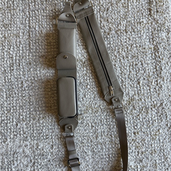 Brand New Bandolier BILLIE STRAP Crossbody Utility Strap-Only in Greige/Silver - Picture 4 of 4